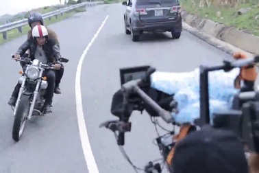 Lý Hải gặp tai nạn trên trường quay