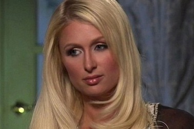 Paris Hilton nổi cáu, bỏ giữa chừng buổi phỏng vấn
