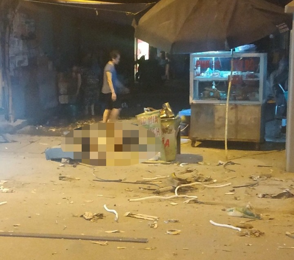 Hà Nội: Sập giàn giáo trên phố Nguyễn Công Trứ, 4 người thương vong - 5 Hà Nội: Sập giàn giáo trên phố Nguyễn Công Trứ, 4 người thương vong - 5