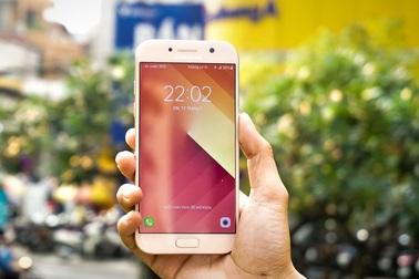 Viễn Thông A mở bán Samsung A2017 tặng loa và phiếu mua hàng 500 ngàn