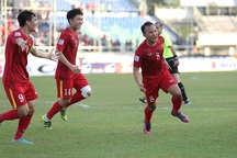 Việt Nam 1-0 Malaysia: Trọng Hoàng tỏa sáng