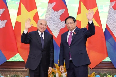 Thủ tướng Phạm Minh Chính tiếp kiến Quốc vương Campuchia