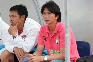 HA Gia Lai thi đấu bết bát, “tướng” trẻ Dusit từ chức