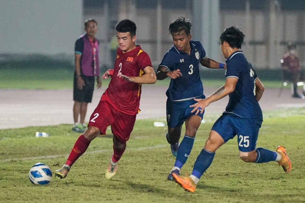 Chanathip Songkrasin bất ngờ trêu chọc U19 Việt Nam - 1 Chanathip Songkrasin bất ngờ trêu chọc U19 Việt Nam - 1
