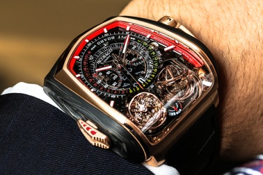 Chiếc đồng hồ dành cho chủ xe Bugatti Chiron có giá bằng 5 chiếc S-Class