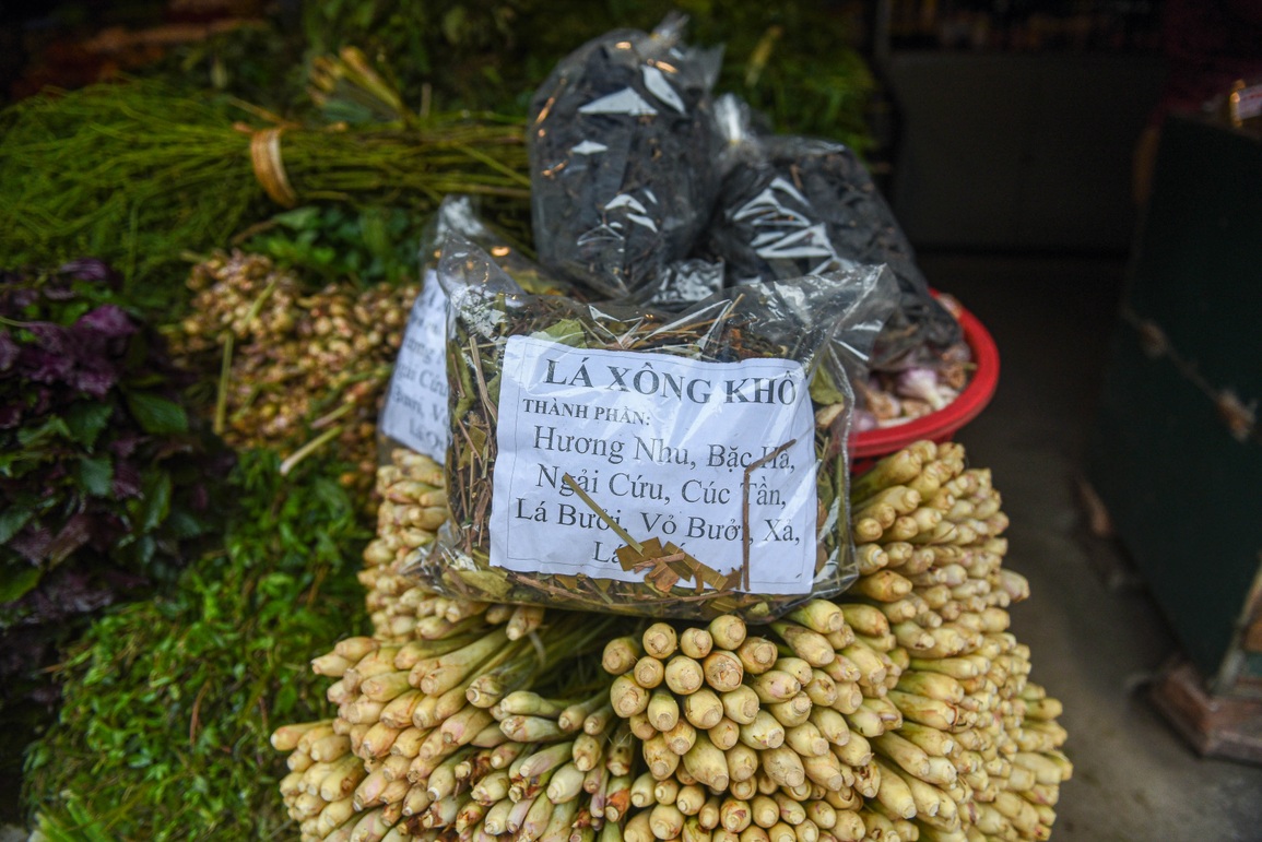 Ồ ạt săn lùng lá xông ngừa Covid-19: Giá khét lẹt, tăng theo giờ - 7 Ồ ạt săn lùng lá xông ngừa Covid-19: Giá khét lẹt, tăng theo giờ - 7
