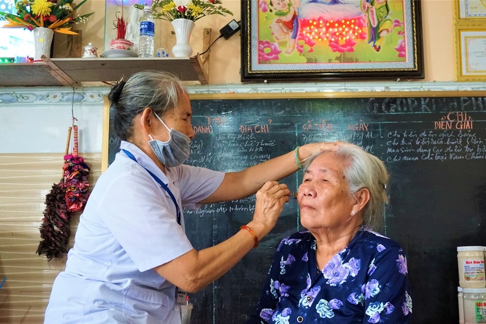 Làng trường thọ nơi các bô lão U90 sống khỏe, rủ nhau đi làm từ thiện - 2 Làng trường thọ nơi các bô lão U90 sống khỏe, rủ nhau đi làm từ thiện - 2