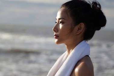 Hoàng Thùy “phản pháo” khi bị “ném đá” trình độ tiếng Anh