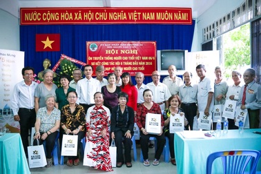 Tri ân người cao tuổi nhân ngày truyền thống