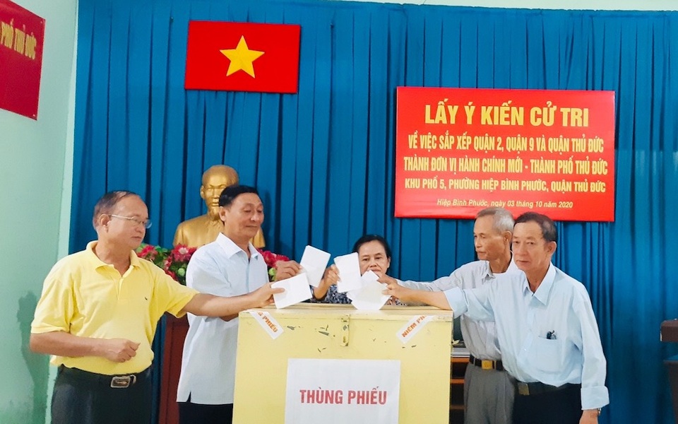 Người dân bỏ phiếu cho ý kiến về việc thành lập Thành phố Thủ Đức - 3 Người dân bỏ phiếu cho ý kiến về việc thành lập Thành phố Thủ Đức - 3