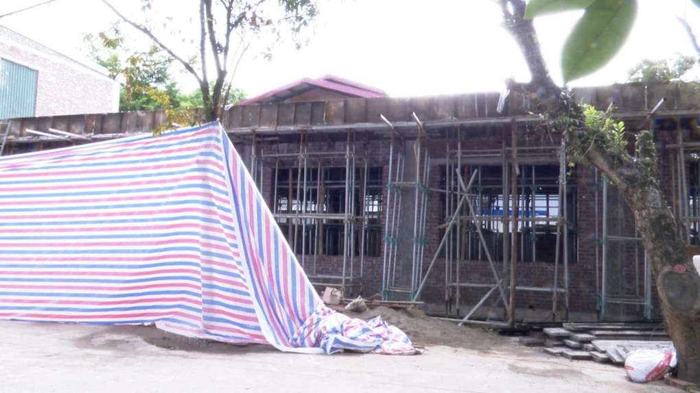 Tháo dỡ công trình ở khu nghỉ dưỡng khoáng nóng lấn chiếm đất thủy lợi - 1 Tháo dỡ công trình ở khu nghỉ dưỡng khoáng nóng lấn chiếm đất thủy lợi - 1