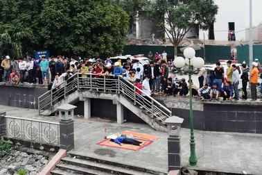 Thi thể trôi trên sông Đáy là Việt kiều Séc