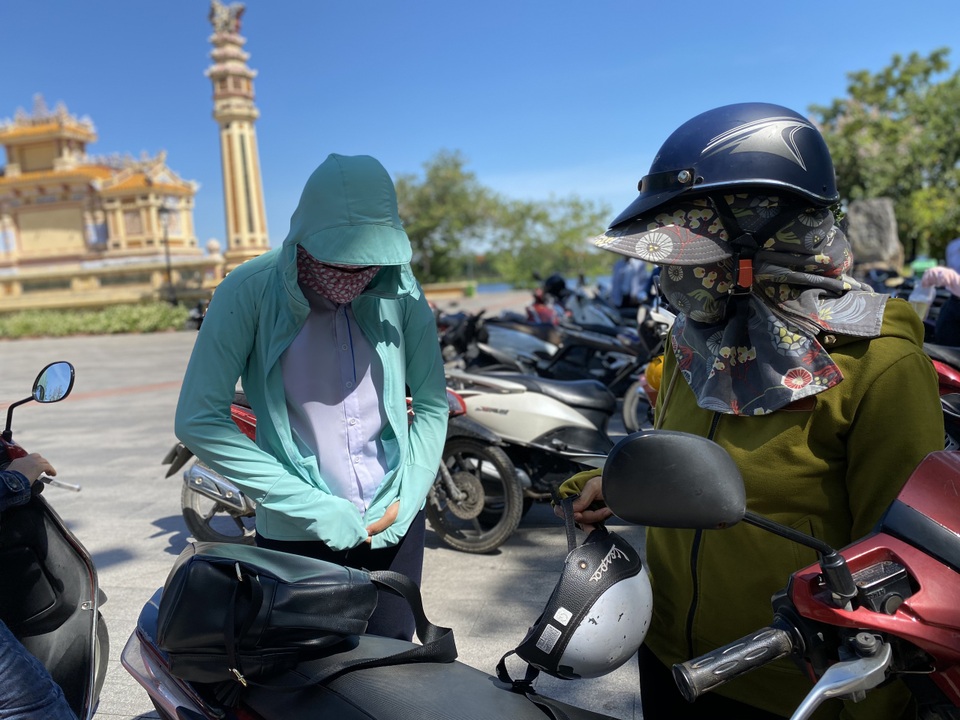 Thi lớp 10 tại Thừa Thiên Huế: Đề Ngoại ngữ ít đánh đố, dễ “ăn” điểm - 2 Thi lớp 10 tại Thừa Thiên Huế: Đề Ngoại ngữ ít đánh đố, dễ “ăn” điểm - 2