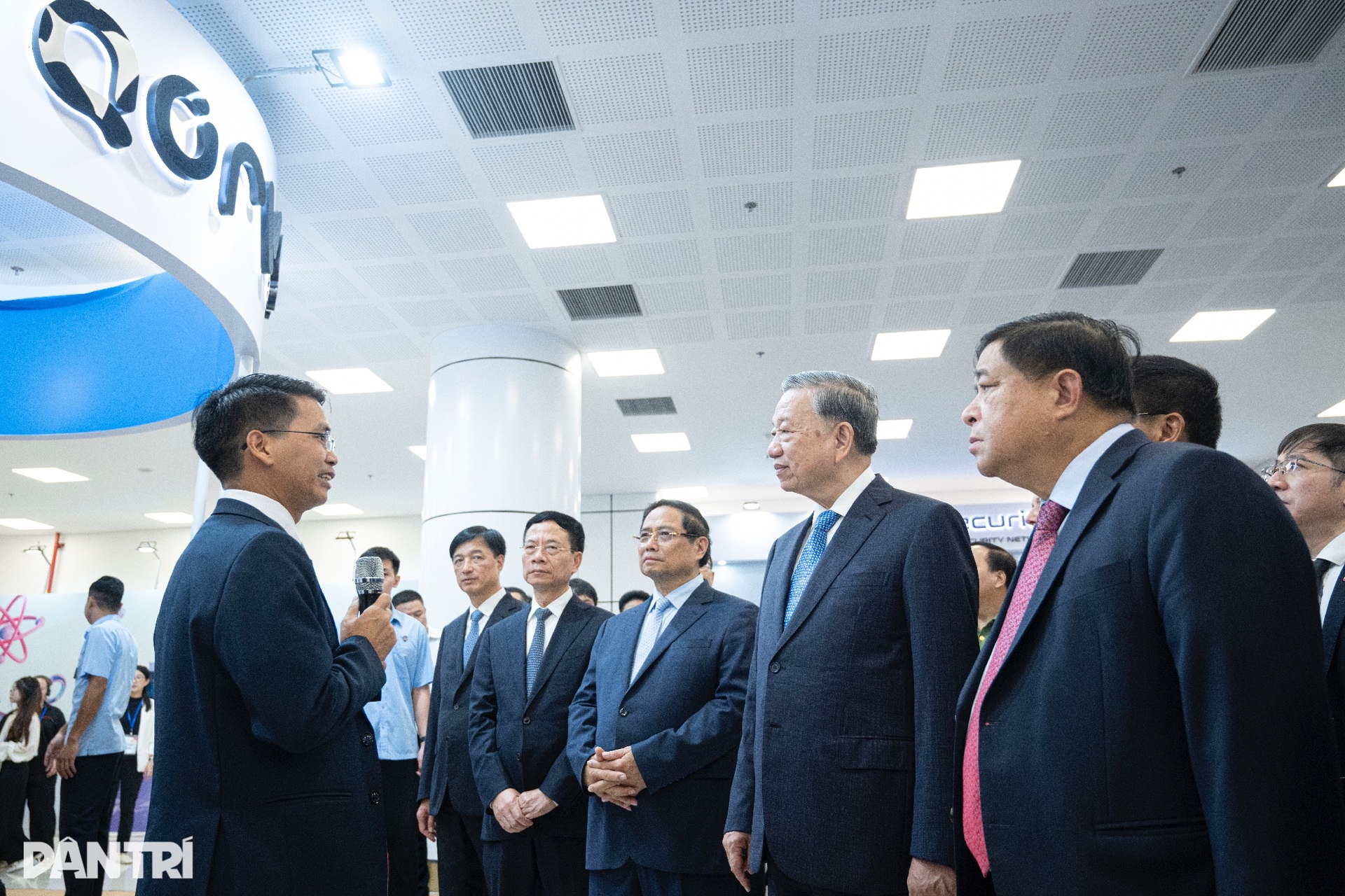 Tổng Bí thư, Thủ tướng dự Lễ hưởng ứng Ngày hội đổi mới sáng tạo 2025 - 11 Tổng Bí thư, Thủ tướng dự Lễ hưởng ứng Ngày hội đổi mới sáng tạo 2025 - 11