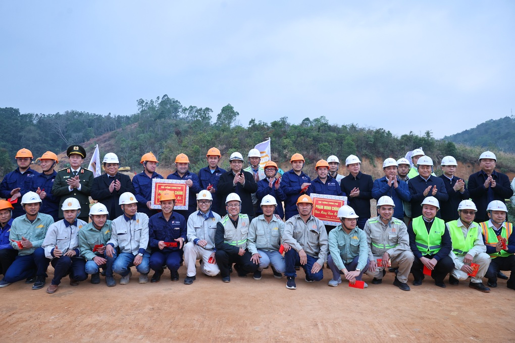 Thủ tướng: Thông toàn tuyến cao tốc từ Cao Bằng tới Cà Mau trong năm nay - 2 Thủ tướng: Thông toàn tuyến cao tốc từ Cao Bằng tới Cà Mau trong năm nay - 2