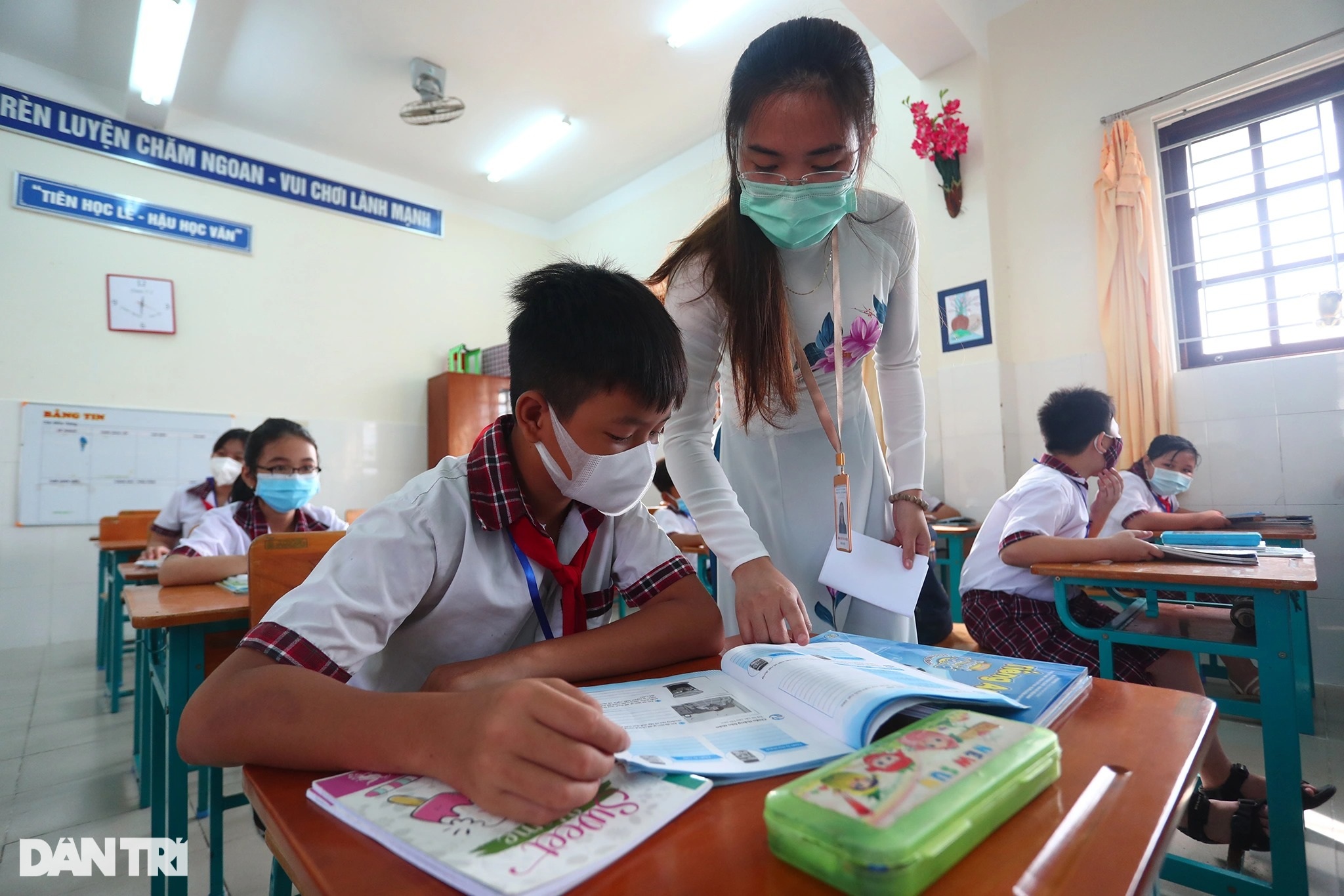 Học sinh xã đảo ở TPHCM háo hức tới trường sau thời gian dài học online - 11 Học sinh xã đảo ở TPHCM háo hức tới trường sau thời gian dài học online - 11