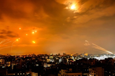 Đòn Blitzkrieg kinh điển của Hamas vào Israel: Những điều "không thể ngờ"