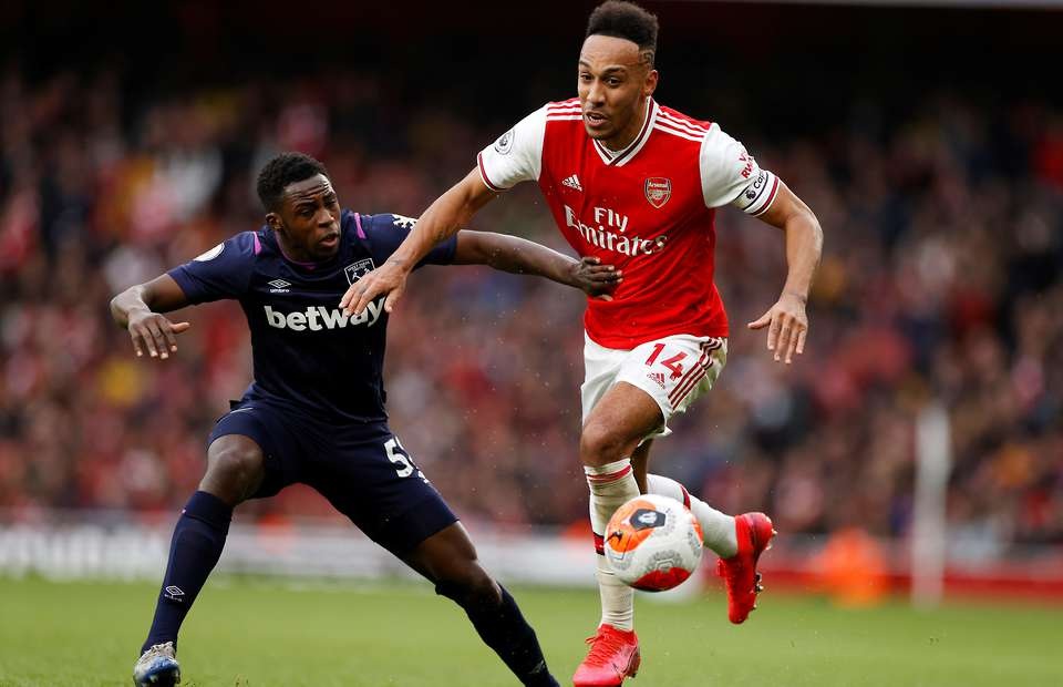 Aubameyang vẫn để ngỏ khả năng rời Arsenal - 2 Aubameyang vẫn để ngỏ khả năng rời Arsenal - 2