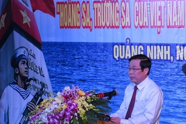 Hơn 1.000 lượt người dự triển lãm tư liệu Trường Sa và Hoàng Sa