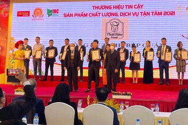 Thái Râu Food đạt cup Chắp cánh thương hiệu Việt sau 3 tháng ra mắt