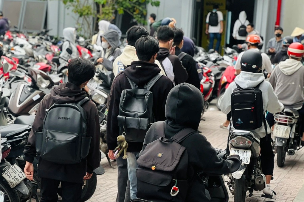 Elever reagerar på starttiden klockan 6:30: Har några skolor tillämpat det? - 1 Sinh viên phản ứng giờ vào học lúc 6h30: Có trường nào đã áp dụng? - 1