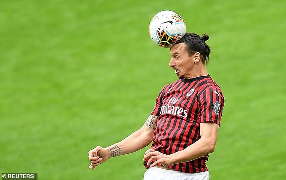 Ibrahimovic ghi bàn trong trận đấu tập tại Thuỵ Điển - 2 Ibrahimovic ghi bàn trong trận đấu tập tại Thuỵ Điển - 2