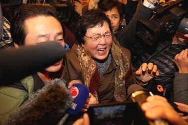 Trung Quốc nổi giận với Malaysia về tiến độ tìm máy bay