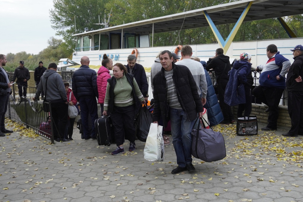 Ukraine sẵn sàng sơ tán dân khỏi Kherson - 1 Ukraine sẵn sàng sơ tán dân khỏi Kherson - 1