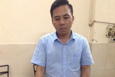 Mạo xưng con VIP "chạy" án, vòi điện thoại Vertu và nhận hàng trăm triệu đồng