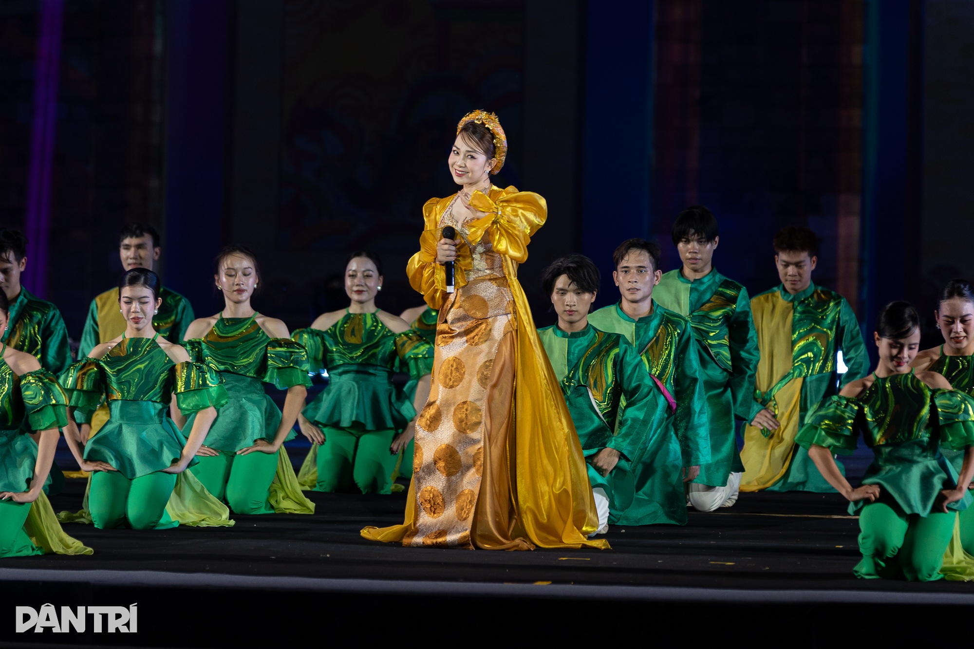 Phu nhân Tổng Bí thư tham gia khai mạc Lễ hội Văn hóa Thế giới tại Hà Nội - 12
