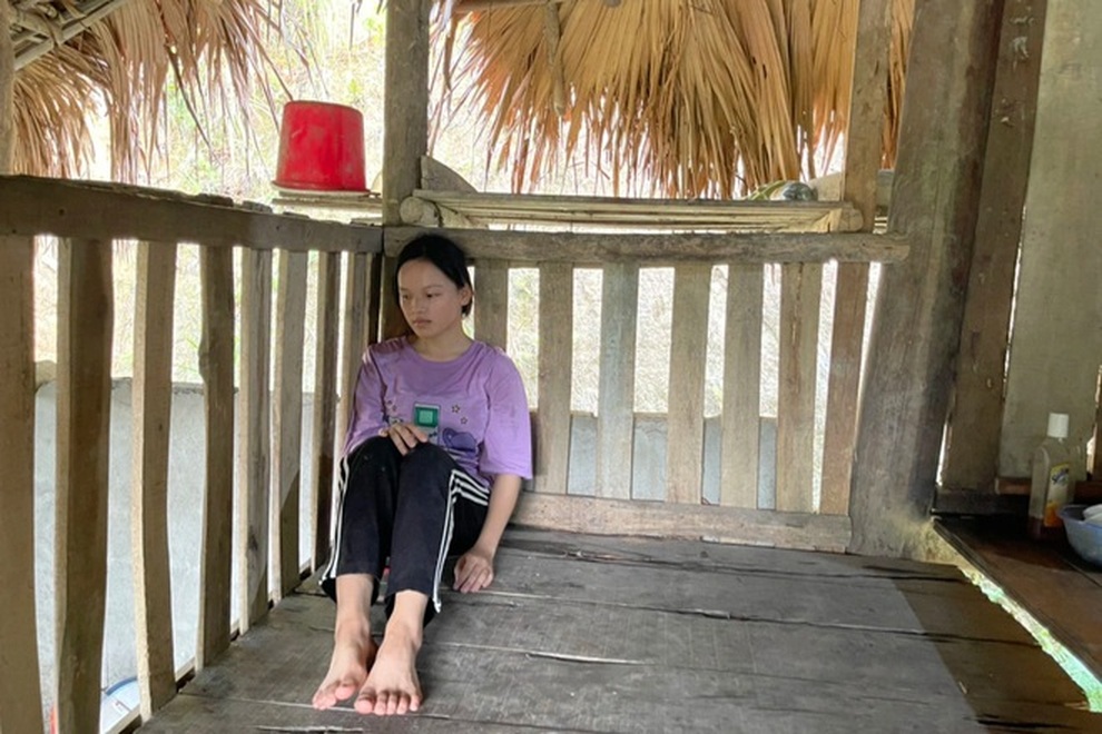 Cô gái chờ tin bố mẹ trong tâm dịch Covid-19, được bạn đọc giúp đỡ - 3 Cô gái chờ tin bố mẹ trong tâm dịch Covid-19, được bạn đọc giúp đỡ - 3