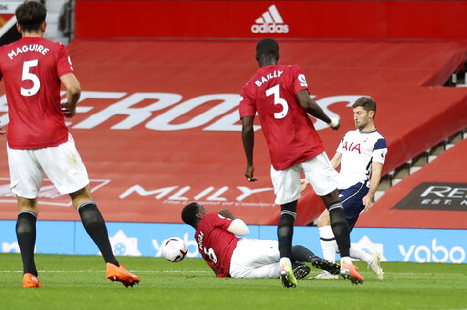Những khoảnh khắc Man Utd bị Tottenham chà đạp tại Old Trafford - 20 Những khoảnh khắc Man Utd bị Tottenham chà đạp tại Old Trafford - 20