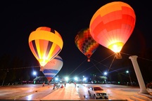 Người dân Sài Gòn du xuân bằng… khinh khí cầu