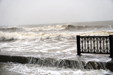 Diễn biến bão số 8 ảnh hưởng tới các tỉnh miền Trung