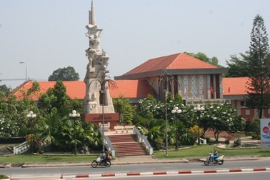 35 năm đổi mới trên mảnh đất thép