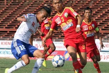 Trận đấu tranh suất trụ hạng V-League đầy tốn kém