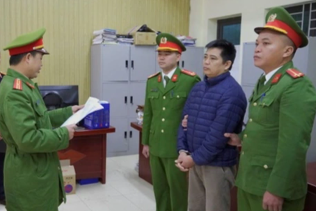 Khởi tố một phó phòng Tài nguyên và Môi trường ở Hà Giang - 1 Khởi tố một phó phòng Tài nguyên và Môi trường ở Hà Giang - 1
