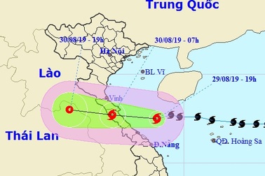 Bão số 4 đi dịch xuống phía Nam, sáng mai đổ bộ Hà Tĩnh - Quảng Trị