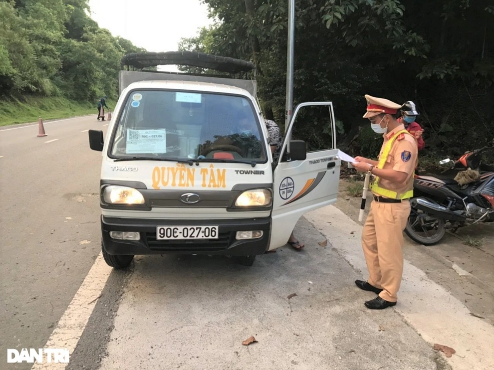 Hòa Bình tiếp tục giãn cách xã hội huyện giáp ranh Hà Nội - 1 Hòa Bình tiếp tục giãn cách xã hội huyện giáp ranh Hà Nội - 1