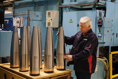 Châu Âu khó thực hiện cam kết hỗ trợ 1 triệu quả đạn pháo cho Ukraine