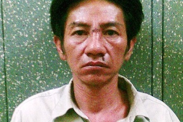 Côn đồ hung hãn chém rơi ngón tay cảnh sát