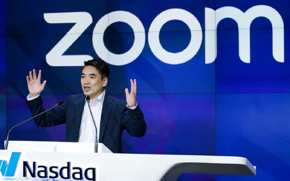 CEO Zoom kiếm bộn tiền nhờ phần mềm làm việc trực tuyến - 1