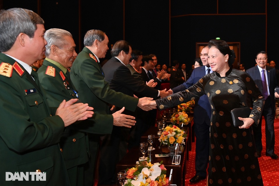 Lễ tuyên dương Những gương sáng thầm lặng vì cộng đồng - 10 Lễ tuyên dương Những gương sáng thầm lặng vì cộng đồng - 10