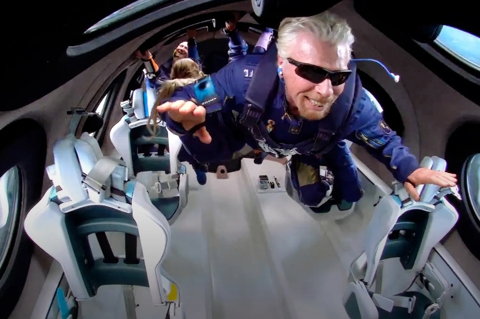 Du lịch vũ trụ: Thú chơi hấp dẫn hay trò tiêu khiển vô giá trị? - 4 Du lịch vũ trụ: Thú chơi hấp dẫn hay trò tiêu khiển vô giá trị? - 4