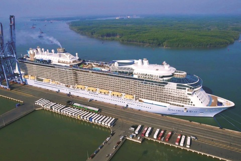 Nguy cơ siêu du thuyền bỏ điểm dừng tại TPHCM, Cục Hàng hải kiến nghị khẩn