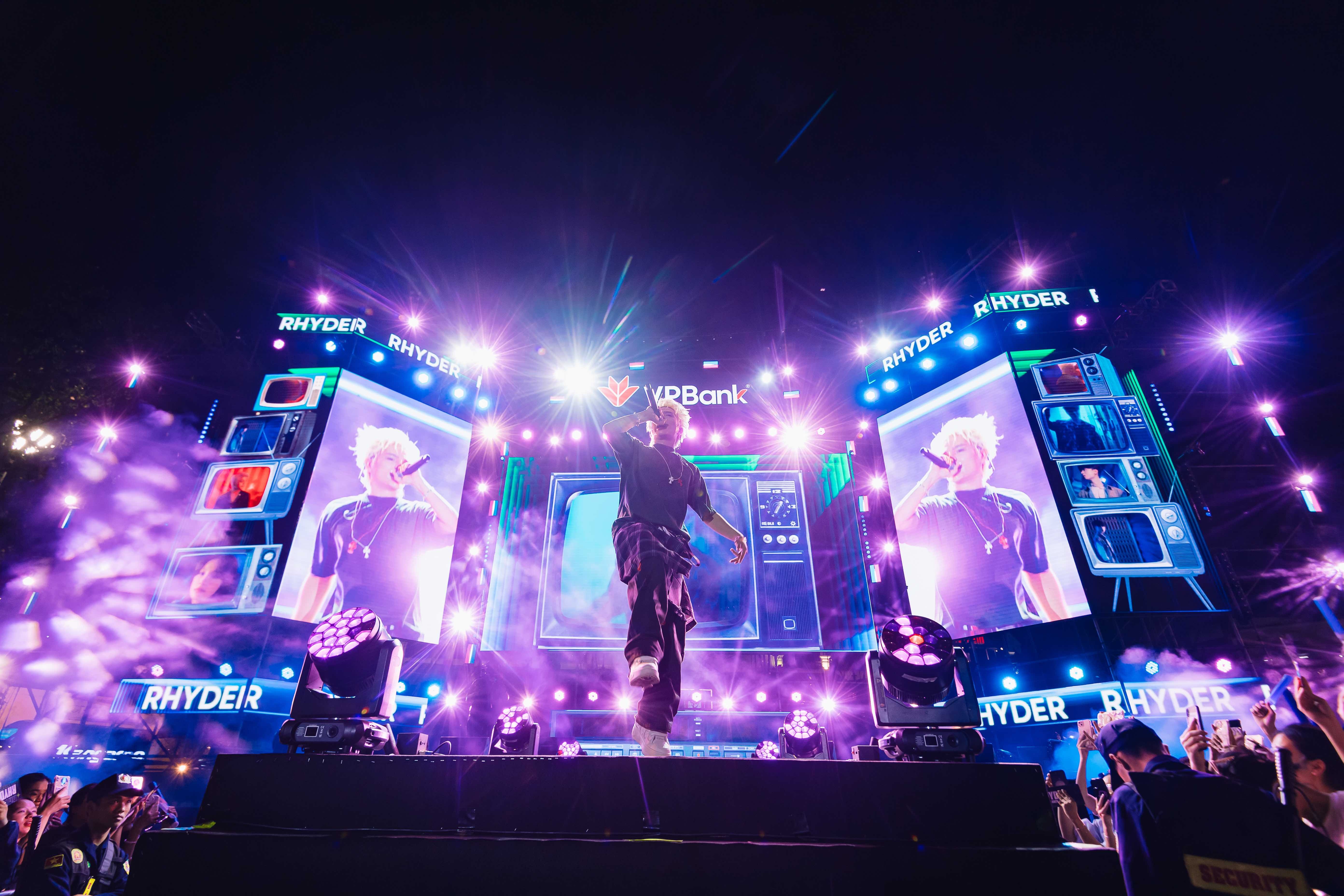 VPBank Primes Night Music Night - 大胆に突破し、大胆に肯定する3年間の旅 - 4 Đêm nhạc VPBank Primes Night - Hành trình 3 năm dám bứt phá, dám khẳng định - 4