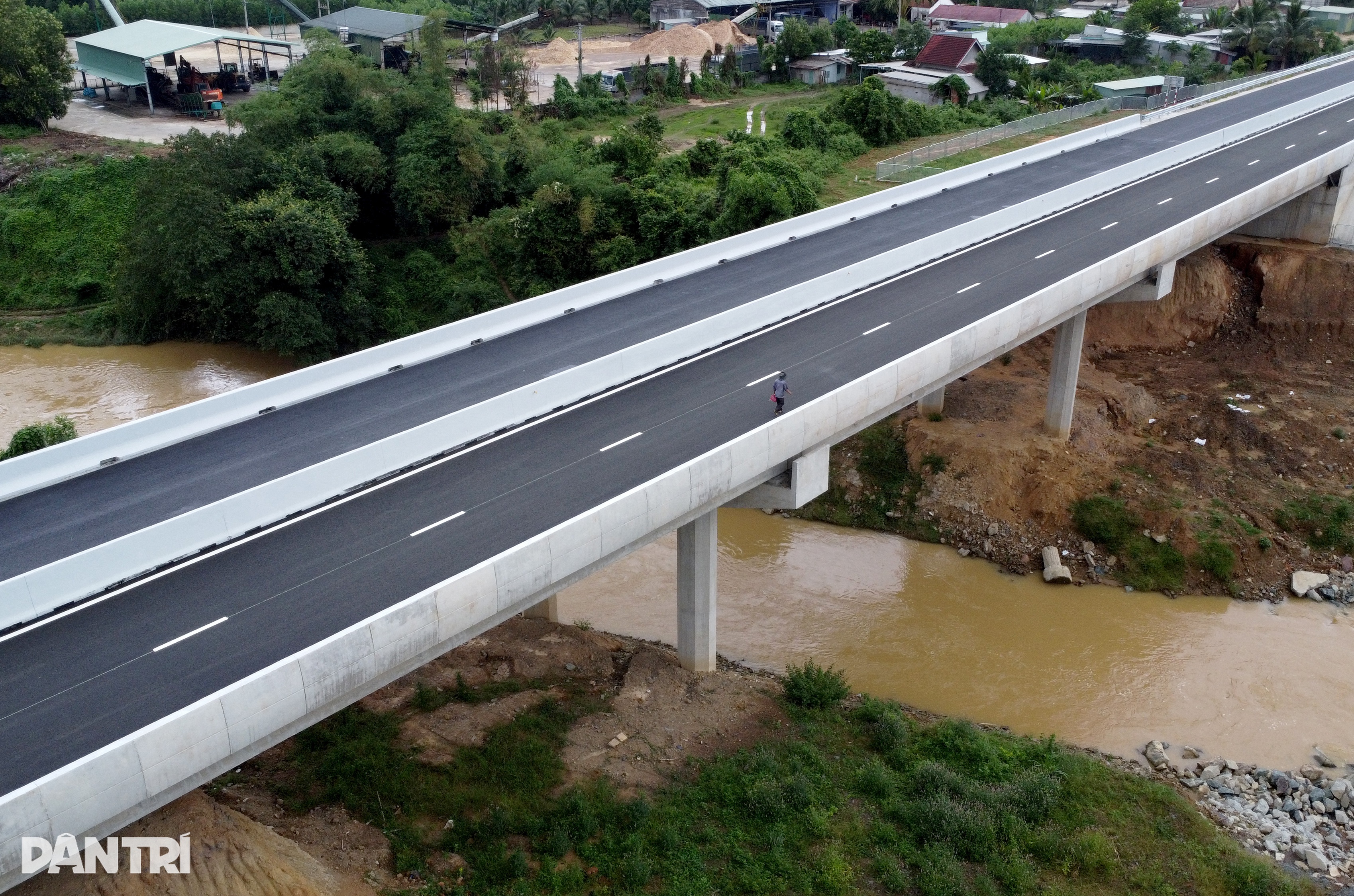 រូបរាង វ៉ាន់ផុង - ញ៉ាត្រាង ផ្លូវហាយវេ - ៤ Hình hài cao tốc Vân Phong - Nha Trang - 4