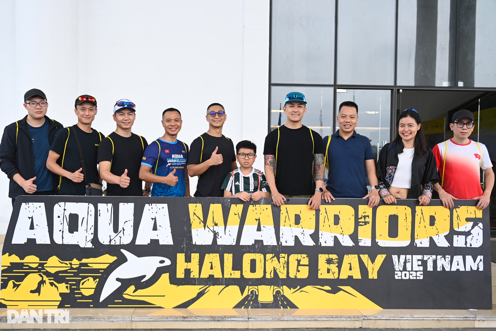 Hơn 2.000 vận động viên hào hứng nhận bib Aqua Warriors Halong Bay 2025 - 1 Hơn 2.000 vận động viên hào hứng nhận bib Aqua Warriors Halong Bay 2025 - 1