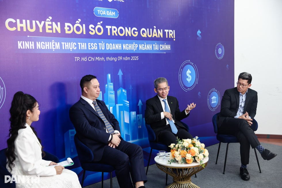 Chuyển đổi số trong quản trị, hoặc thay đổi hoặc bị loại khỏi cuộc chơi