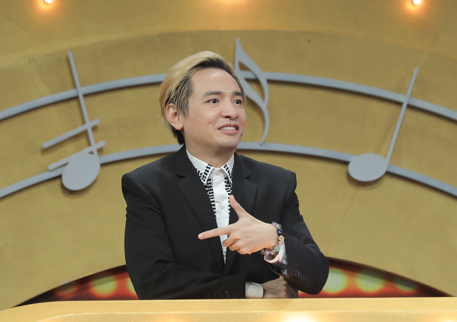 Hình ảnh ca sĩ Việt Quang trong gameshow cuối cùng trước khi qua đời - 3